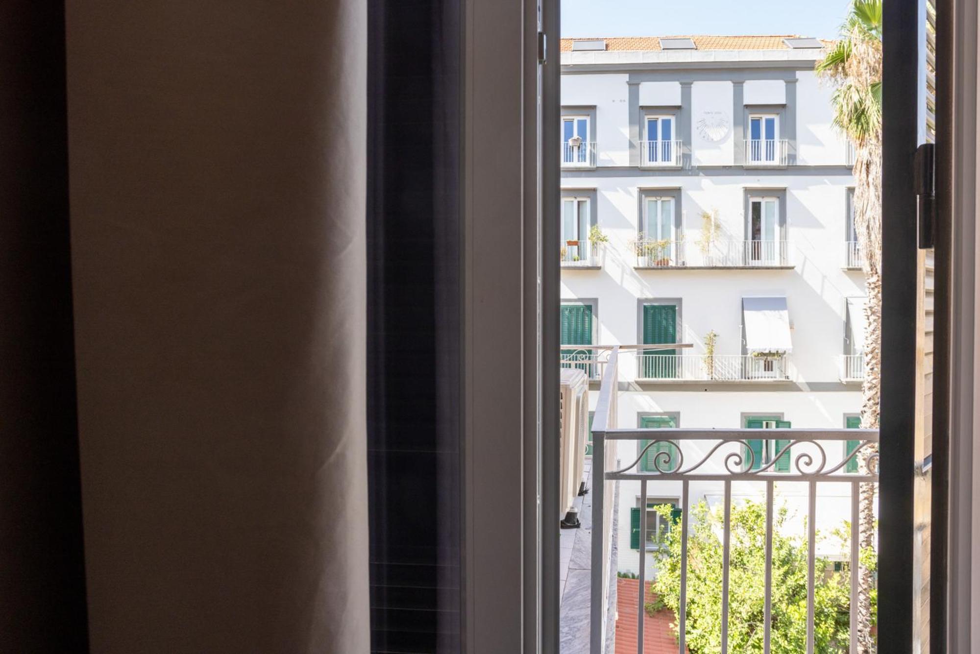 Don Vittorio A Chiaia Hotel Nápoly Kültér fotó