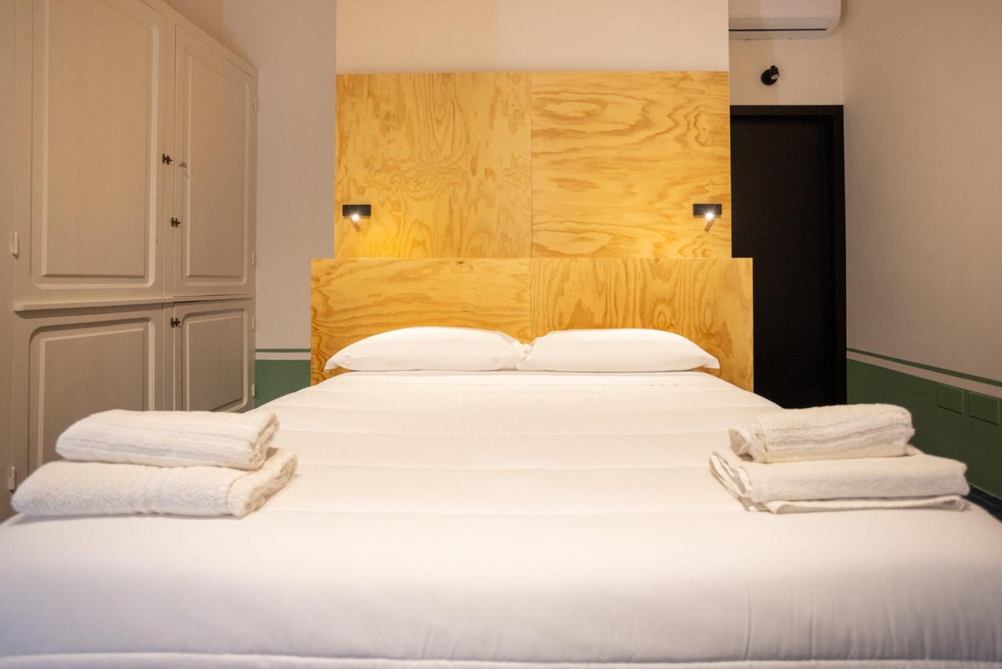 Don Vittorio A Chiaia Hotel Nápoly Kültér fotó