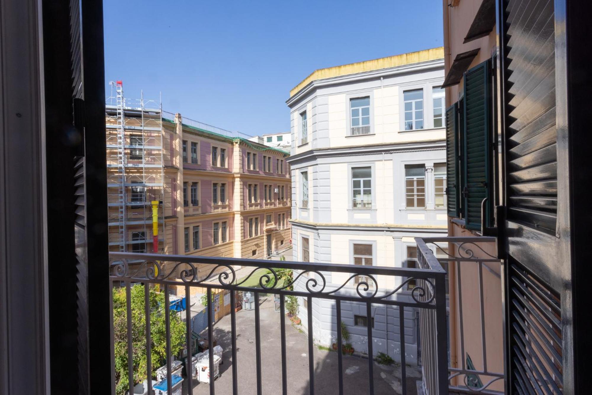 Don Vittorio A Chiaia Hotel Nápoly Kültér fotó