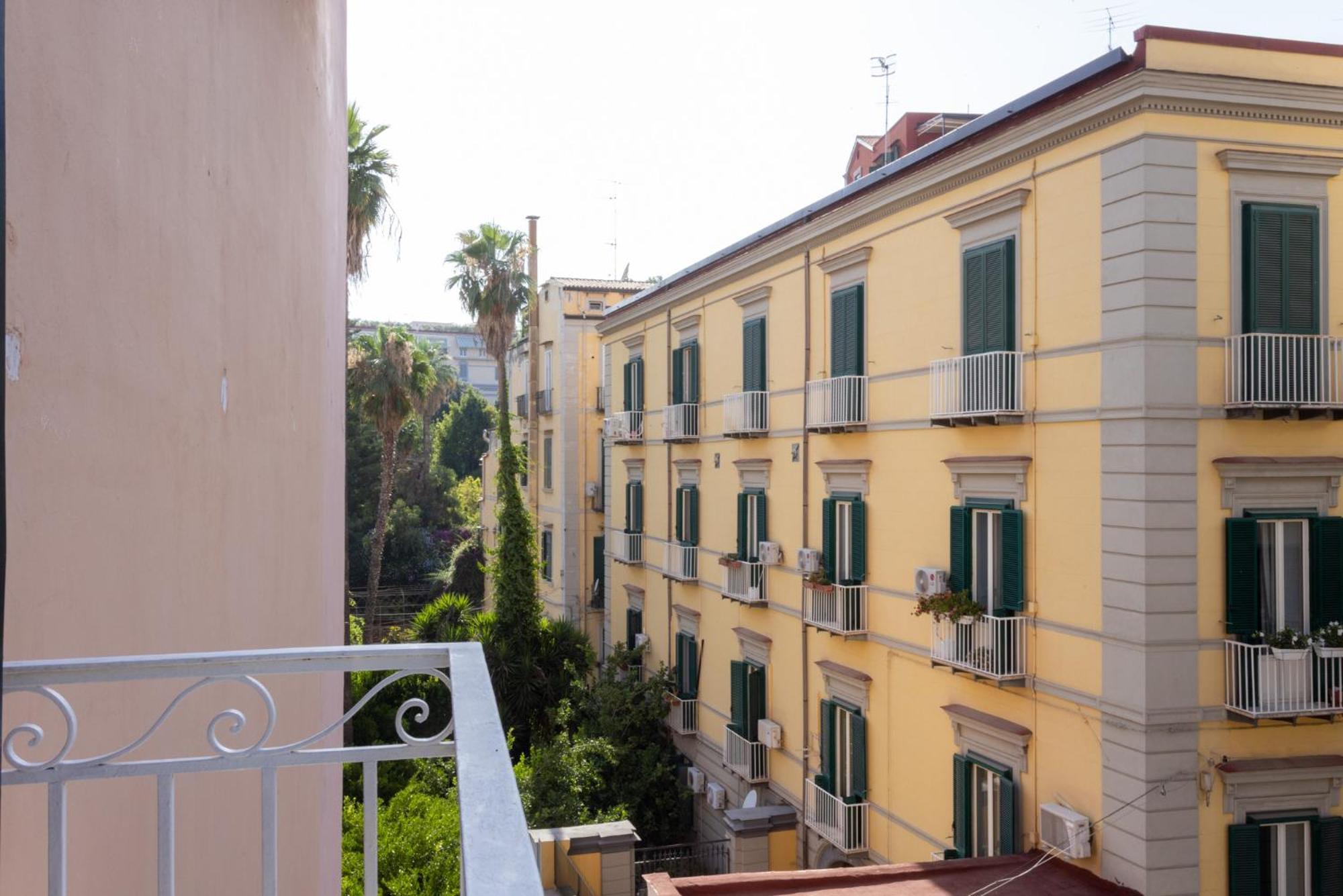 Don Vittorio A Chiaia Hotel Nápoly Kültér fotó