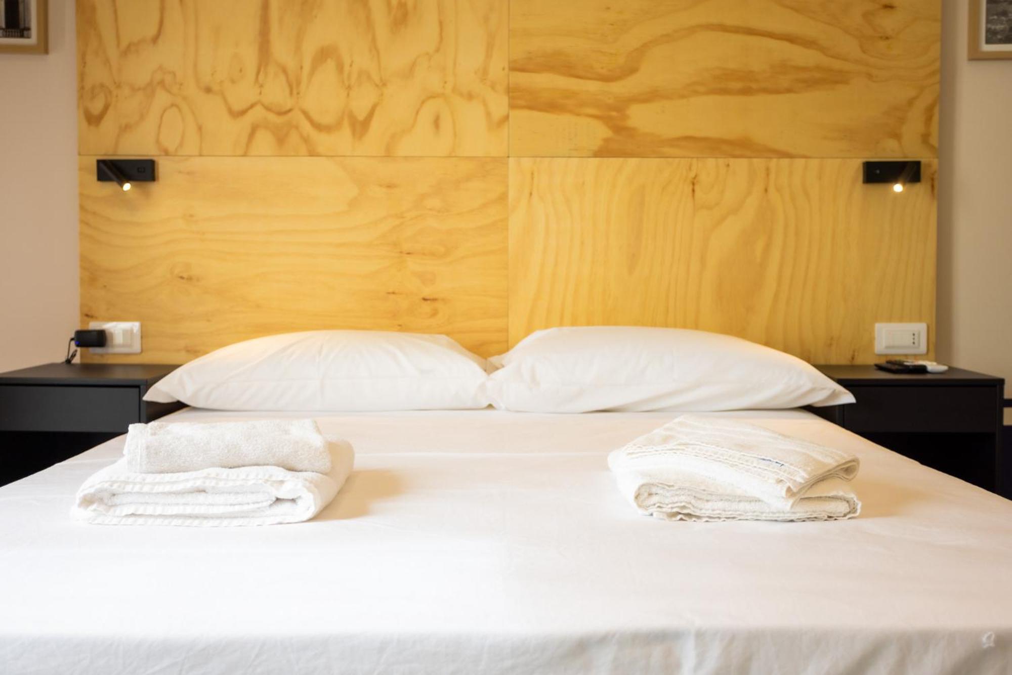 Don Vittorio A Chiaia Hotel Nápoly Kültér fotó